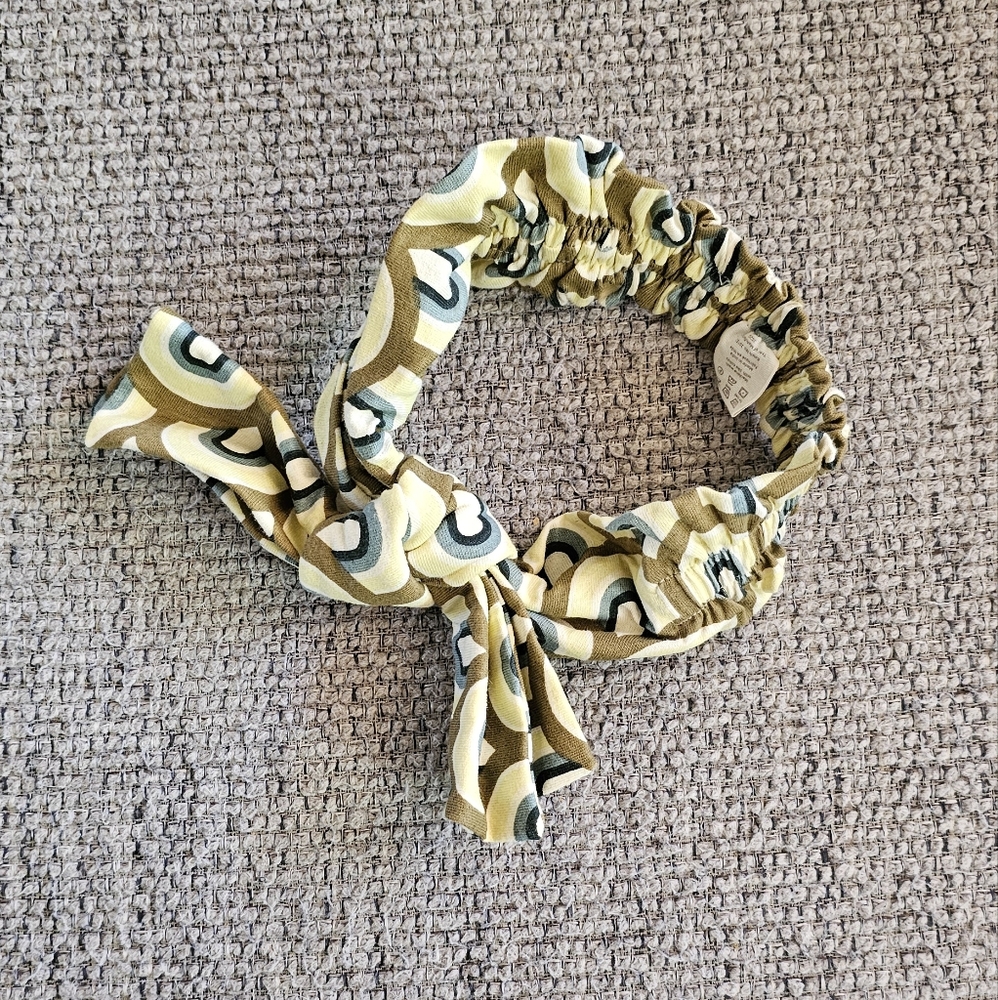 Kate Quinn bow headband